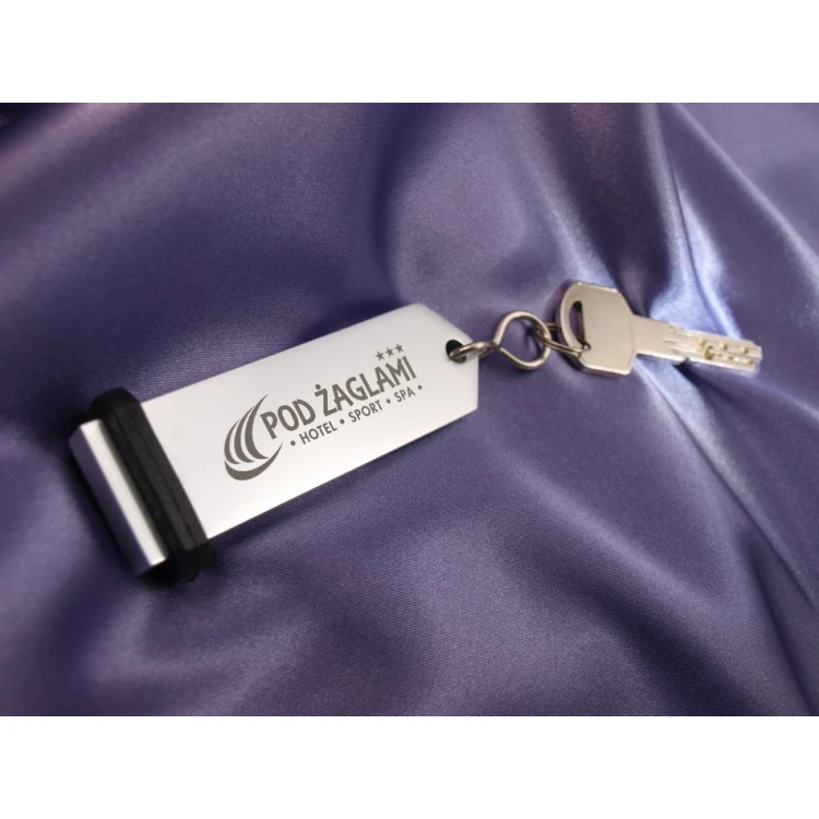 Silver Hotel Keychain - SENATOR