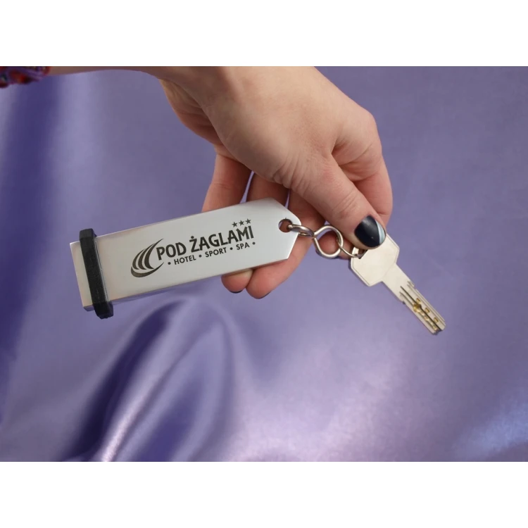 Silver Hotel Keychain - SENATOR