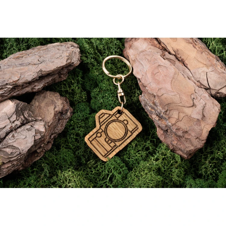 Retro Camera Keychain - Light Oak Wood - Custom Engraving - BP158