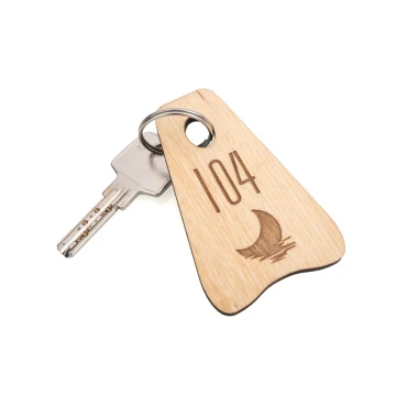 Wooden Keychain - Pioneer 2 Natural Color - dim. 80x60mm - BD086