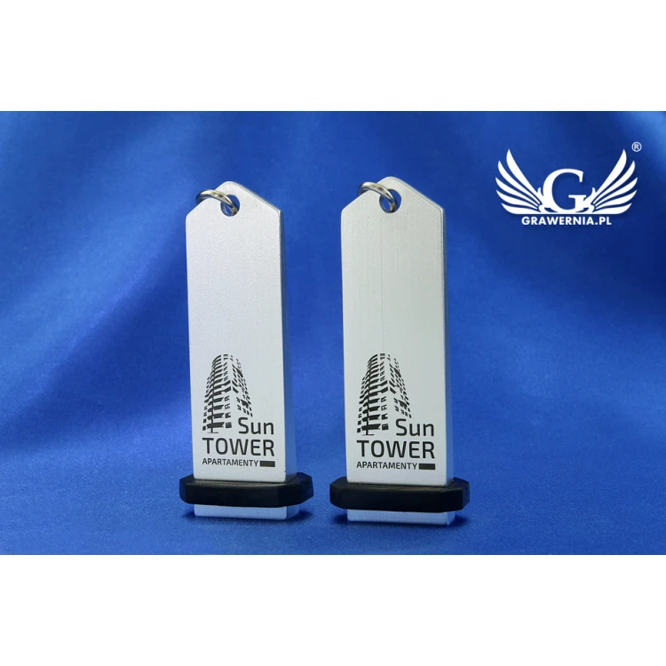 Silver Hotel Keychain - SENATOR