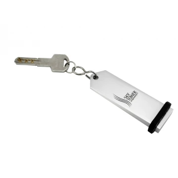Silver Hotel Keychain - SENATOR