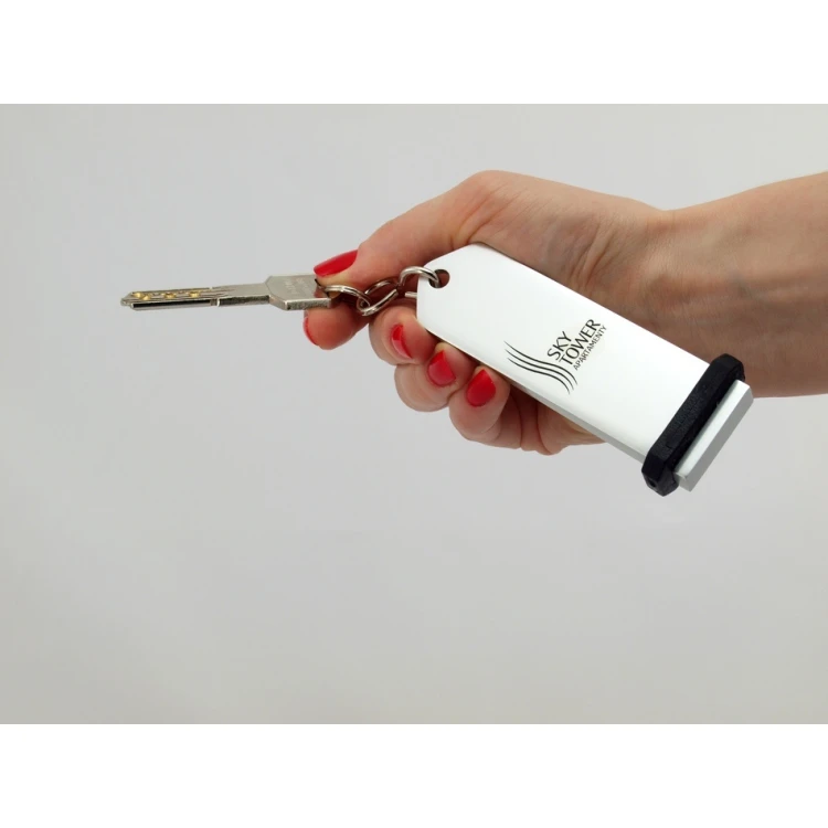 Silver Hotel Keychain - SENATOR