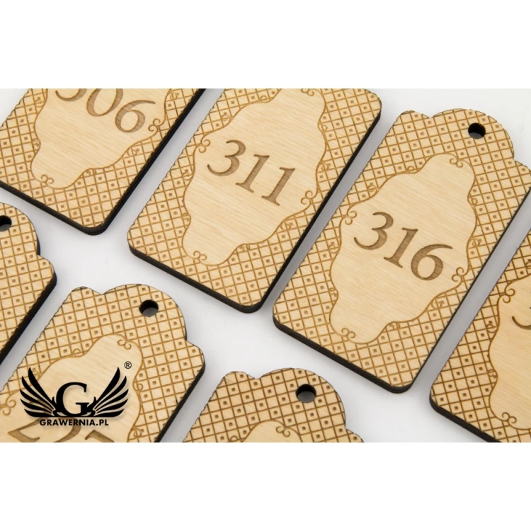 Wooden Hotel Keychain - Natural Color - VINTAGE