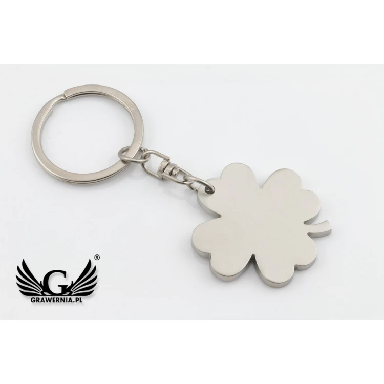 MATTE CLOVER KEYCHAIN with your engraving - BP122