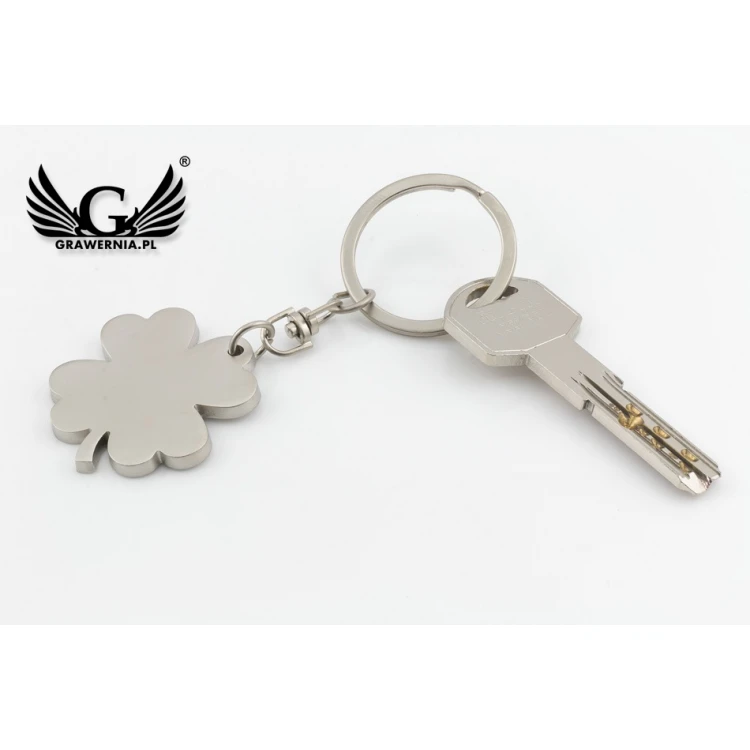 MATTE CLOVER KEYCHAIN with your engraving - BP122