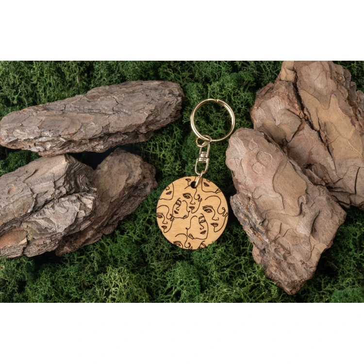 Keychain Lady - light alder wood - any engraving - BP161