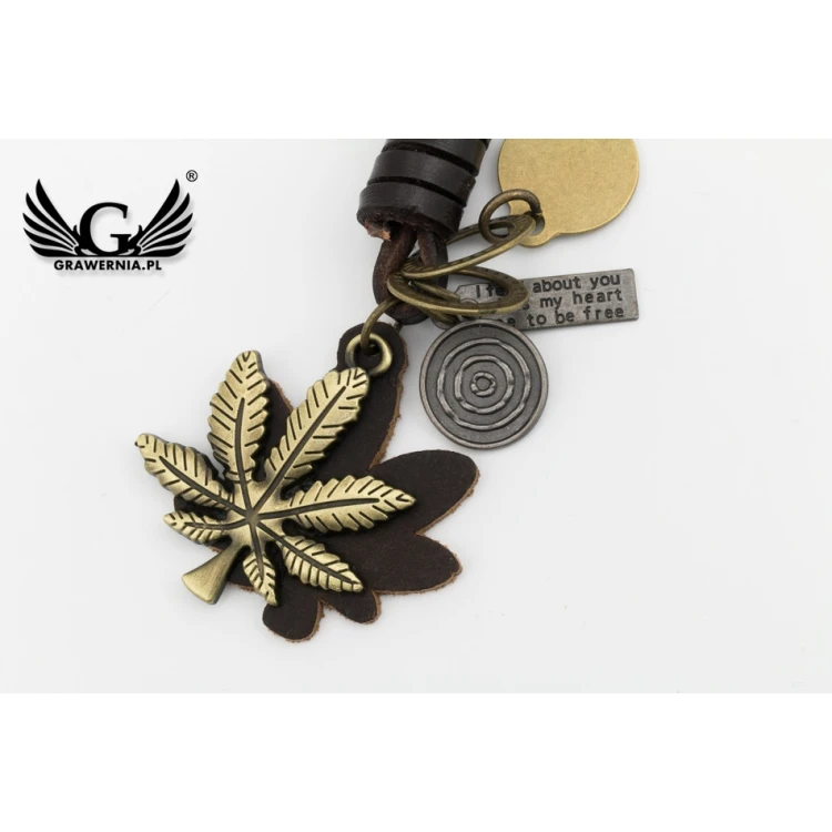 Vintage Leaf Keychain - with Your Engraving - BP109