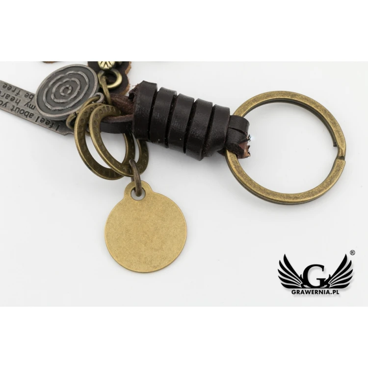 Vintage Leaf Keychain - with Your Engraving - BP109