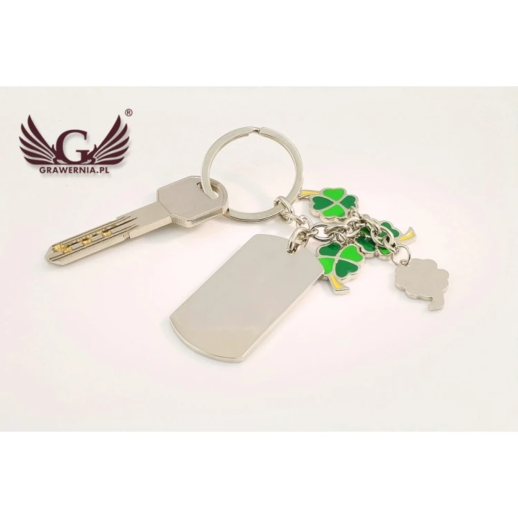 DOG TAG KEYCHAIN GREEN CLOVER - with your engraving - BP13