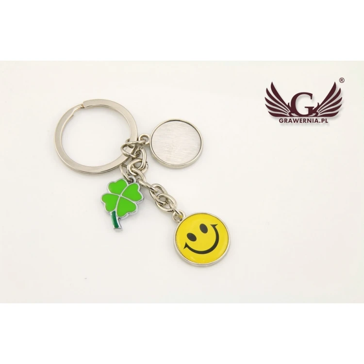 SMILE KEYCHAIN GREEN CLOVER - with your engraving - BP22