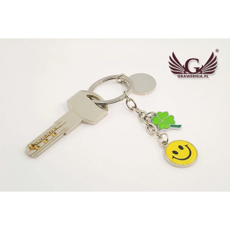 SMILE KEYCHAIN GREEN CLOVER - with your engraving - BP22