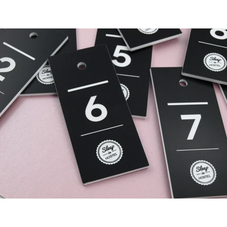 Engraving Laminate Keyring - BLACK & WHITE TOMBREL