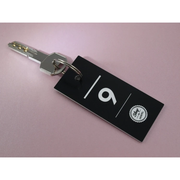 Engraving Laminate Keyring - BLACK & WHITE TOMBREL