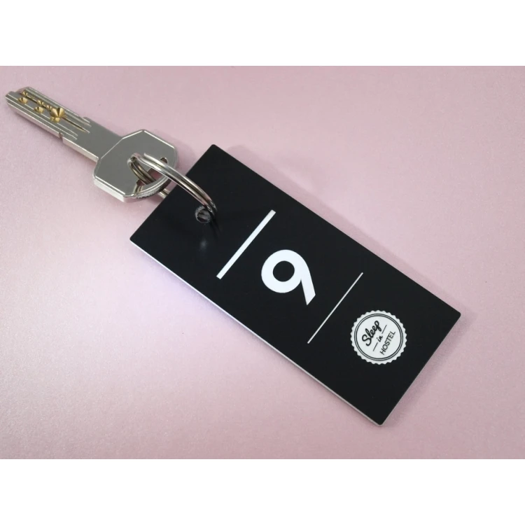Engraving Laminate Keyring - BLACK & WHITE TOMBREL