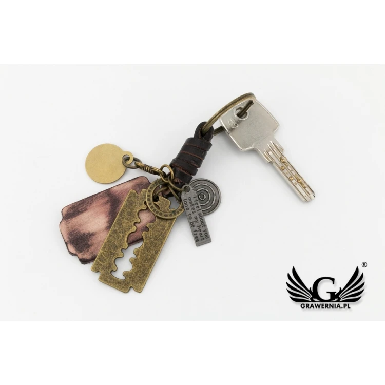Vintage Razor Keychain - with Your Engraving - BP110