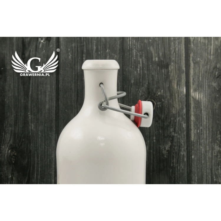 Stoneware Bottle with Custom Engraving - Capacity: 0.5l - BUT006