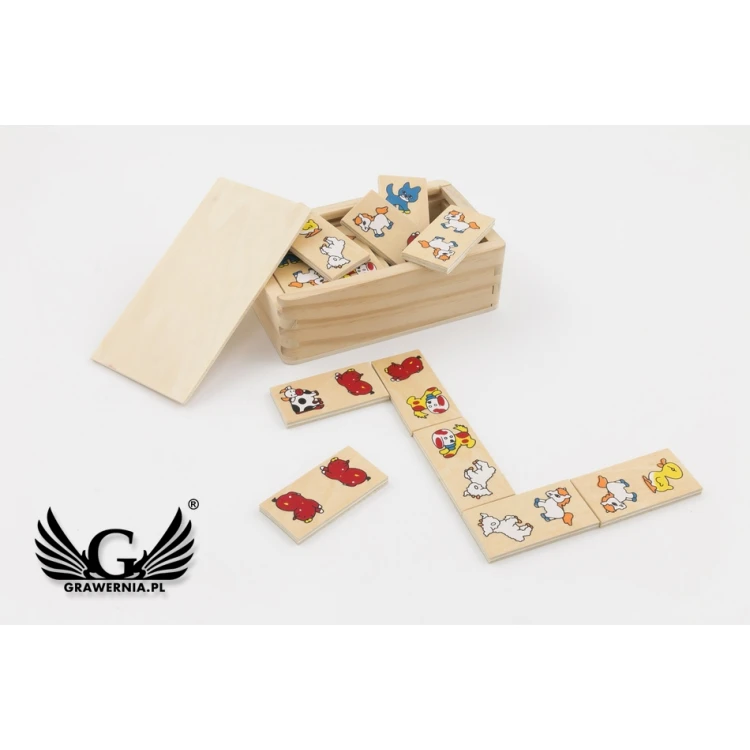 Domino Pets in a Wooden Box with Your Engraving - GR002