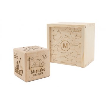 Wooden cube with child's metric in a wooden box with engraving - Baptism gift - KSD001