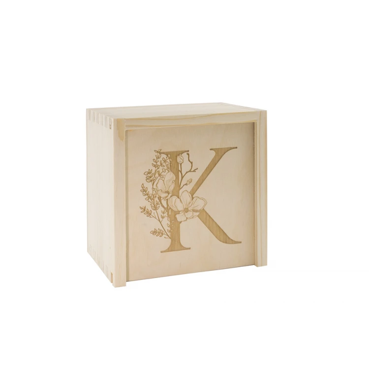 Wooden cube with child's metric in a wooden box with engraving - Baptism gift - KSD002