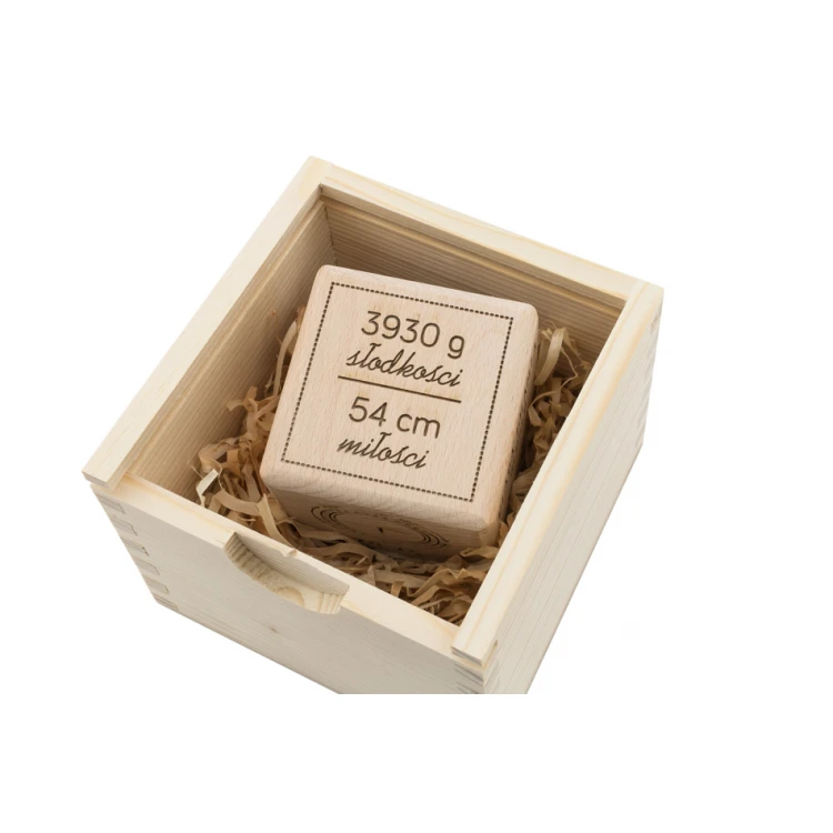 Wooden cube with child's metric in a wooden box with engraving - Baptism gift - KSD002