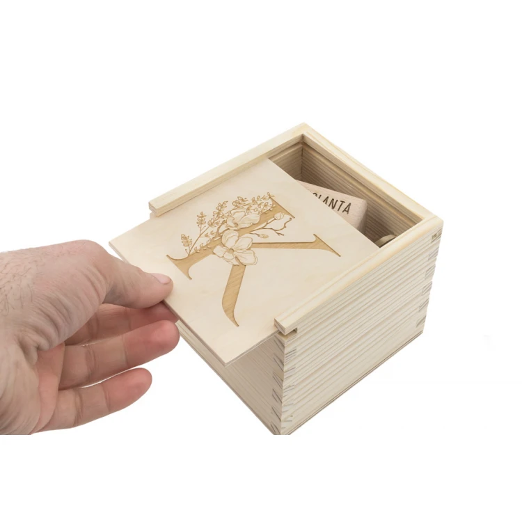 Wooden cube with child's metric in a wooden box with engraving - Baptism gift - KSD002