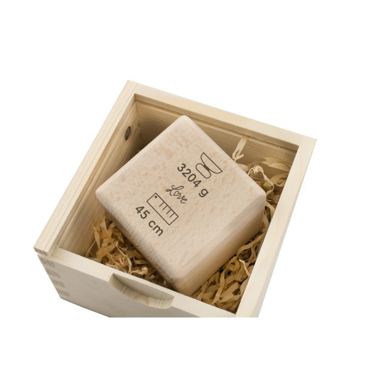 Wooden cube with child's metric in a wooden box with engraving - Baptism gift - KSD007