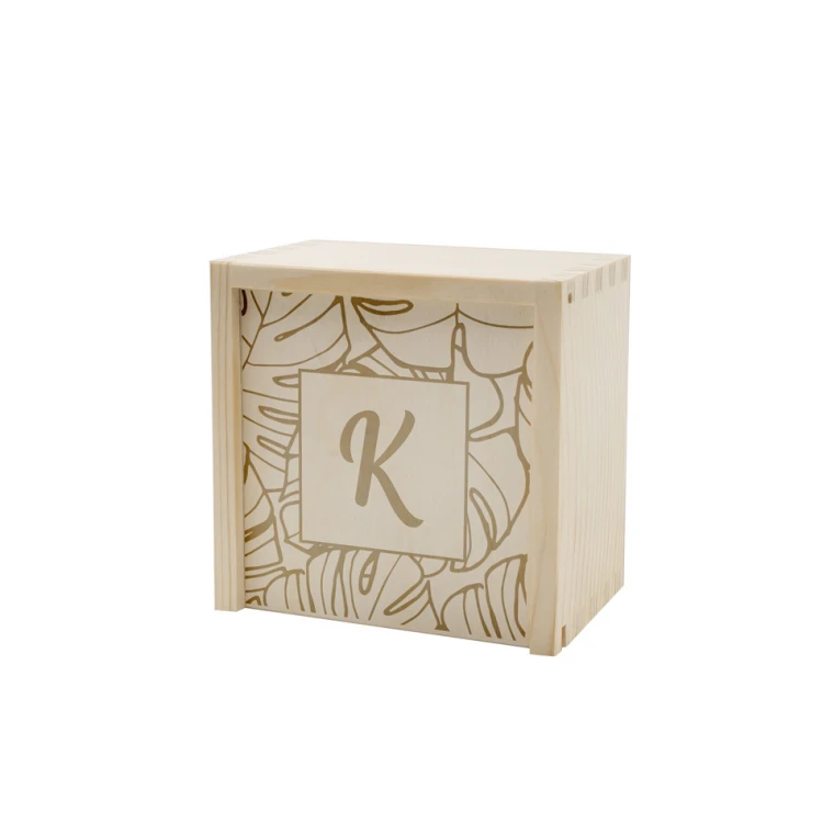 Wooden cube with child's metric in a wooden box with engraving - Baptism gift - KSD007