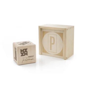 Wooden cube with child's metric in a wooden box with engraving - Baptism gift - KSD008