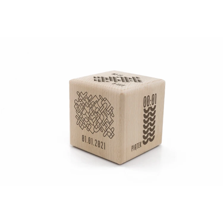 Wooden cube with child's metric in a wooden box with engraving - Baptism gift - KSD008