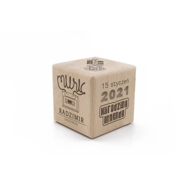 Wooden cube with child's metric in a wooden box with engraving - Baptism gift - KSD009