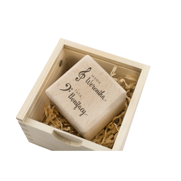 Wooden cube with child's metric in a wooden box with engraving - Baptism gift - KSD009