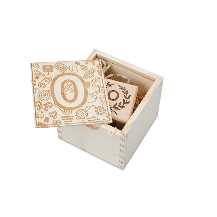 Wooden cube with child's metric in a wooden box with engraving - Baptism gift - KSD004