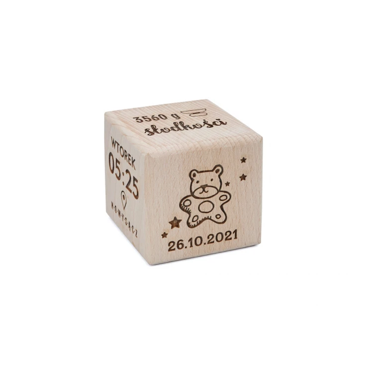 Wooden cube with child's metric in a wooden box with engraving - Baptism gift - KSD004