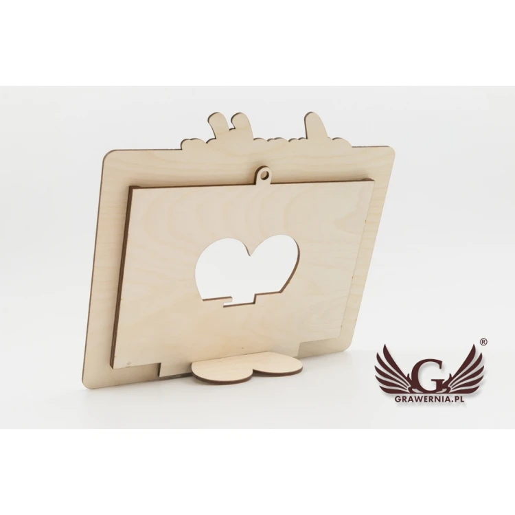 Wooden frame with engraving for a baby picture - RAM002