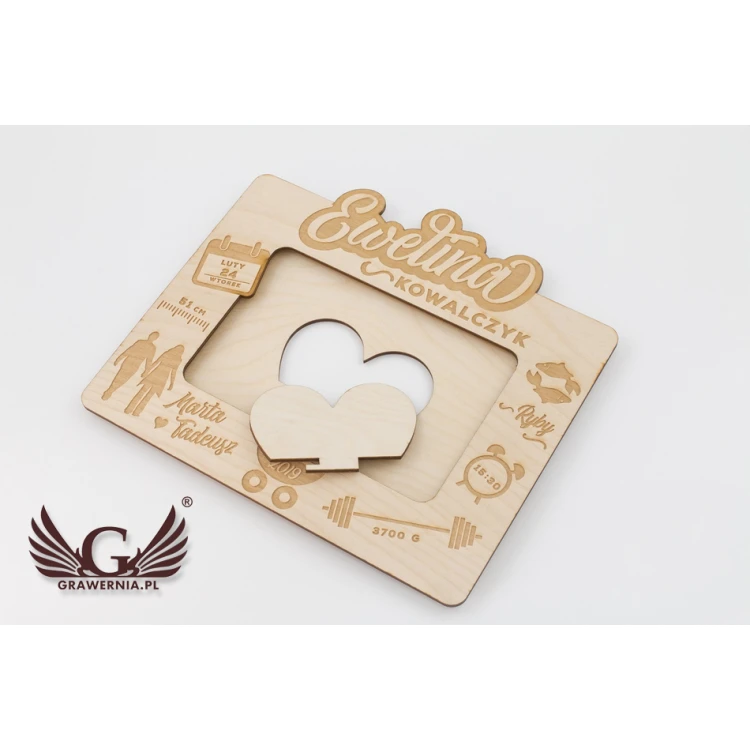 Wooden frame with engraving for a baby picture - RAM003