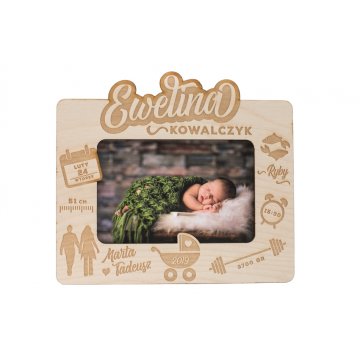 Wooden frame with engraving for a baby picture - RAM003