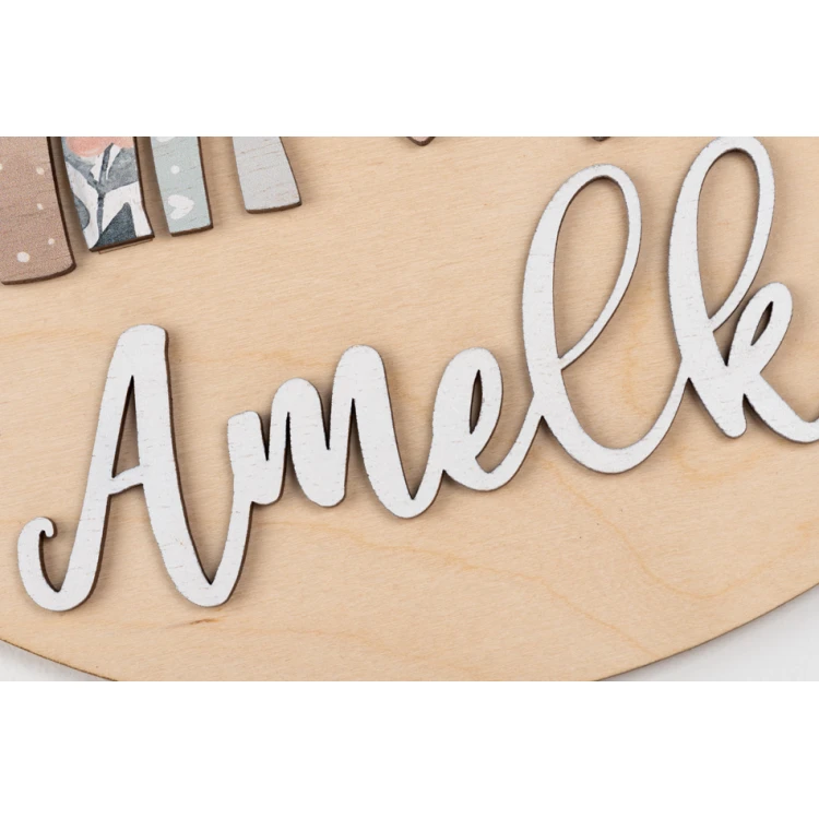 Wooden plaque with child's name - Rainbow 6 - diameter 290mm - NAP043