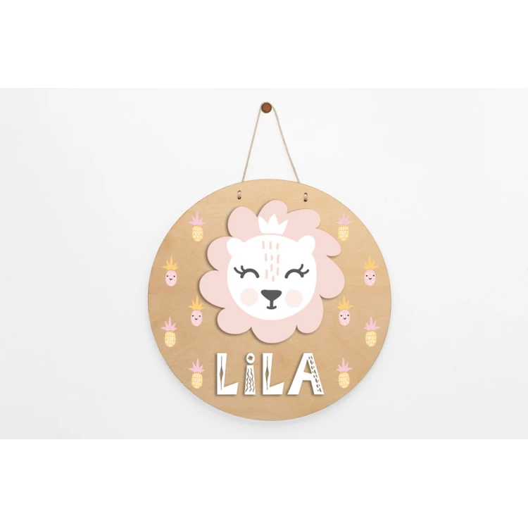 Wooden plaque with child's name - Lion 2 - diameter 290mm - NAP046
