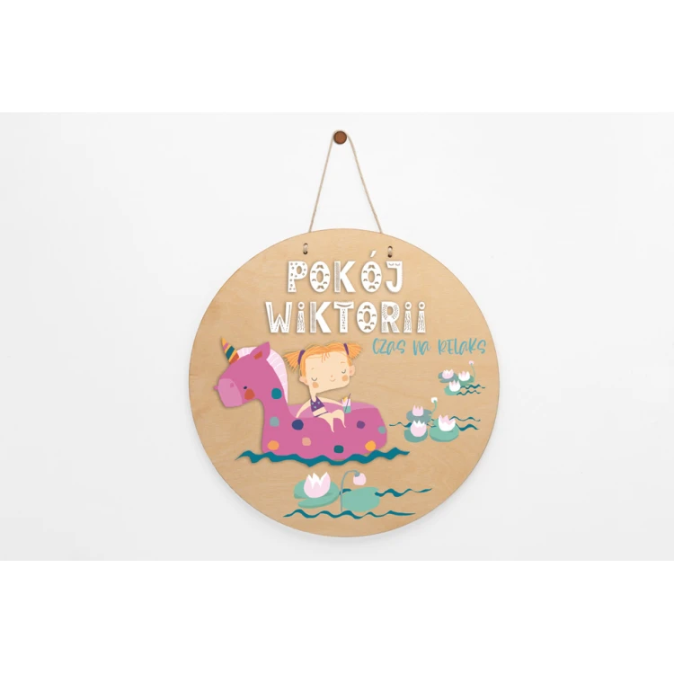 Wooden plaque with child's name - Time for Relaxation - diameter 290mm - NAP055