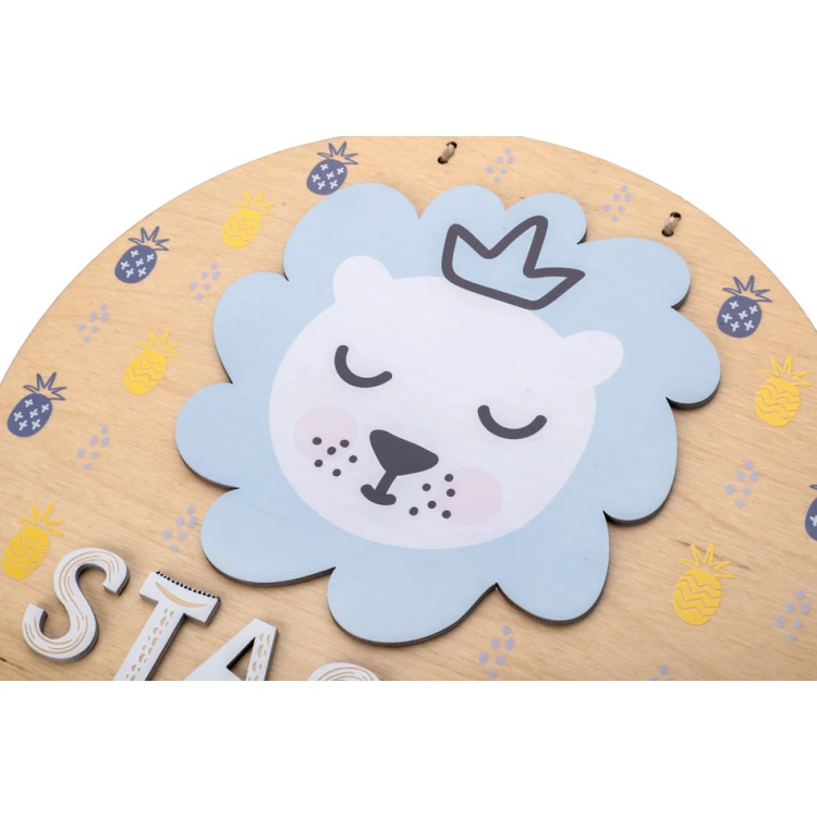 Wooden Plaque with Child's Name - Lion 1- Diameter 290mm - NAP045