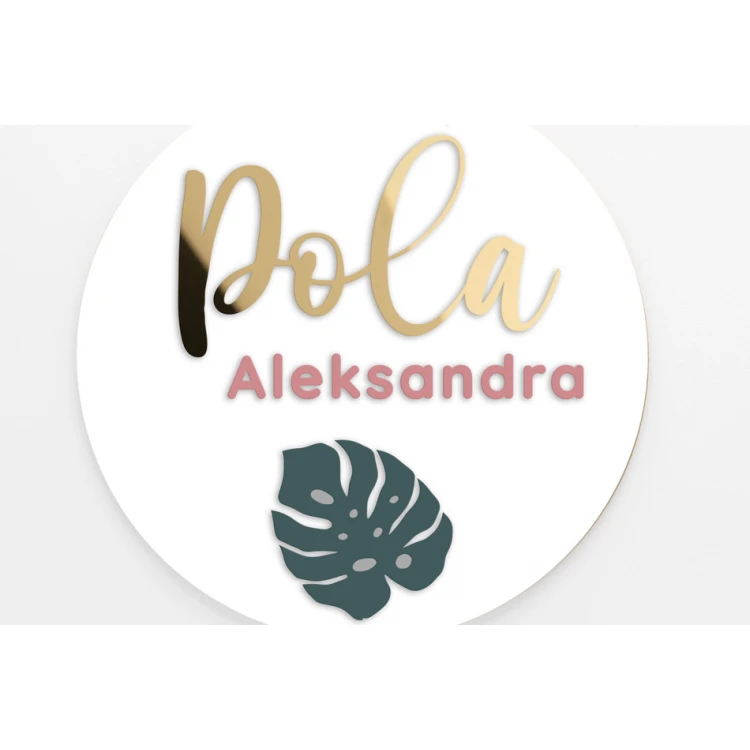 Wooden plaque with child's name - diameter 290mm - NAP067