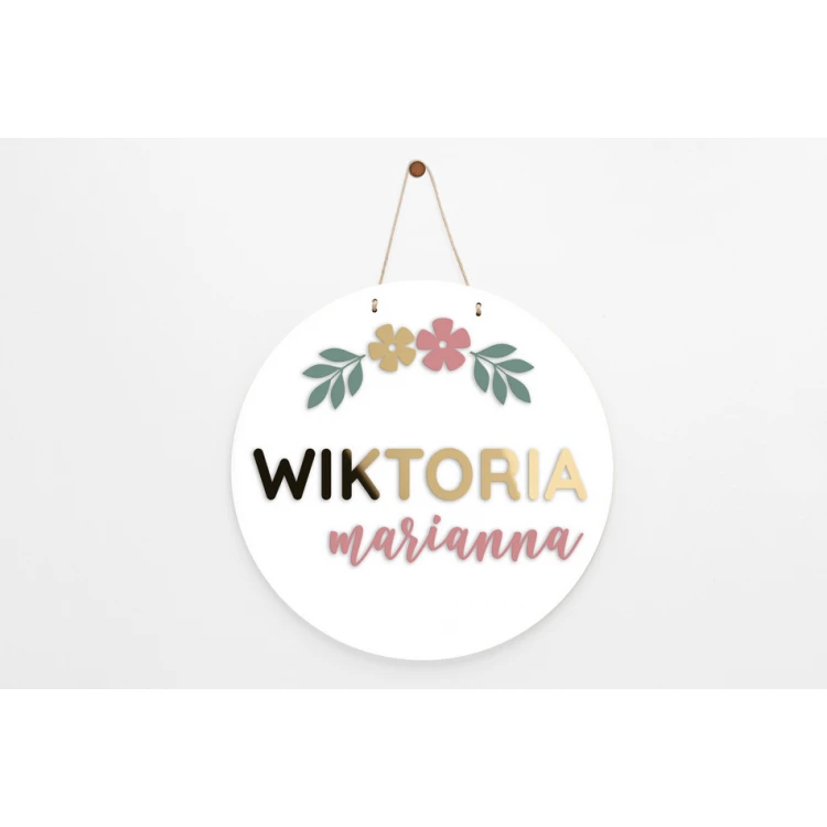 Wooden plaque with child's name - diameter 290mm - NAP068