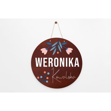 Wooden plaque with child's name - diameter 290mm - NAP069