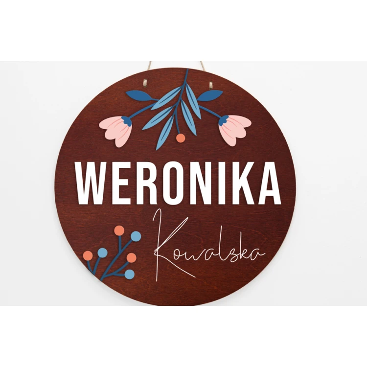 Wooden plaque with child's name - diameter 290mm - NAP069