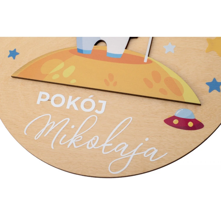 Wooden Plaque with Child's Name - Astronaut - Diameter 290mm - NAP036