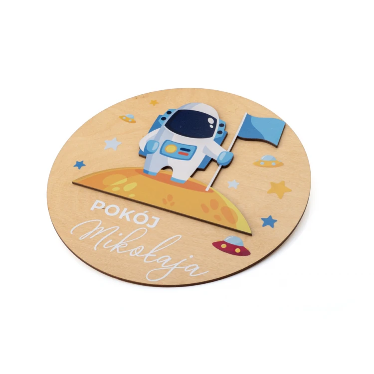 Wooden Plaque with Child's Name - Astronaut - Diameter 290mm - NAP036