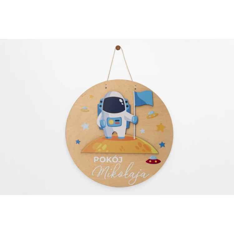 Wooden Plaque with Child's Name - Astronaut - Diameter 290mm - NAP036