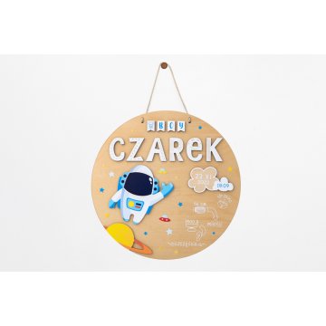 Wooden plaque with child's name and birth record - Astronaut - diameter 290mm - NAP073