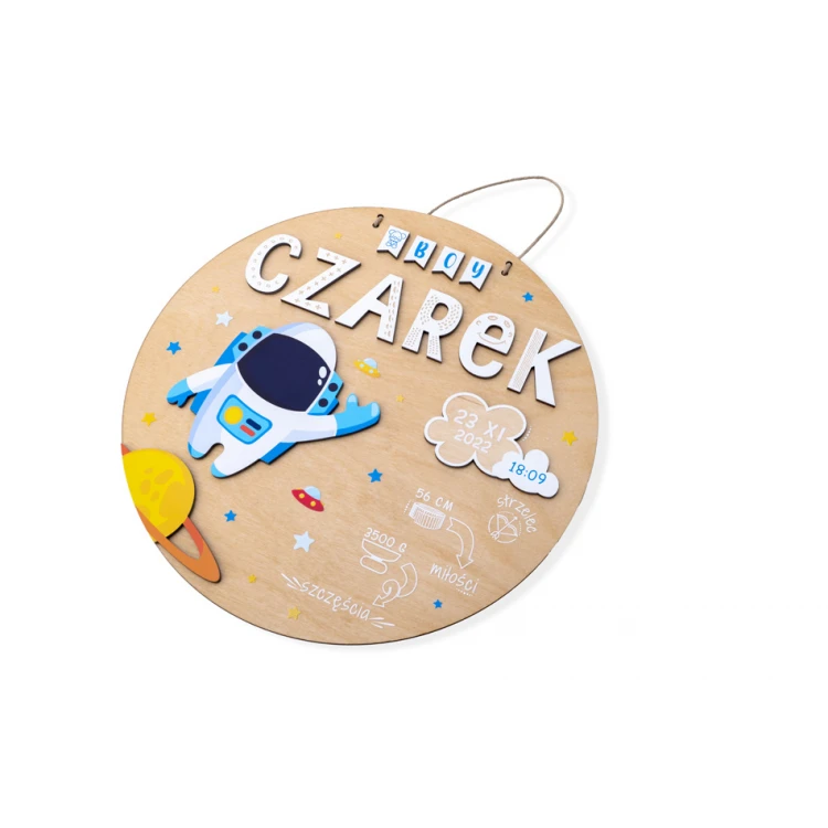 Wooden plaque with child's name and birth record - Astronaut - diameter 290mm - NAP073